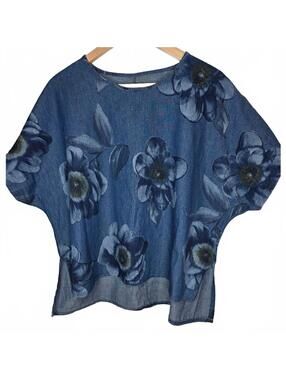 Made in Italy Boxy Floral Blue Cotton Blend Top.  Lg  excellent condition